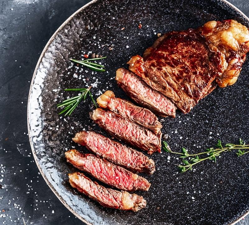 Steaks, AAA 8oz Striploin — 907 g pack, 4 steaks, product photo